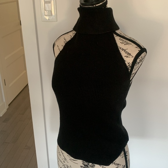 Nwot, never worn 2 piece top , wool - Picture 2 of 3